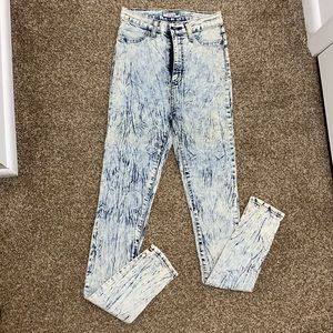 Stretchy vintage jeans